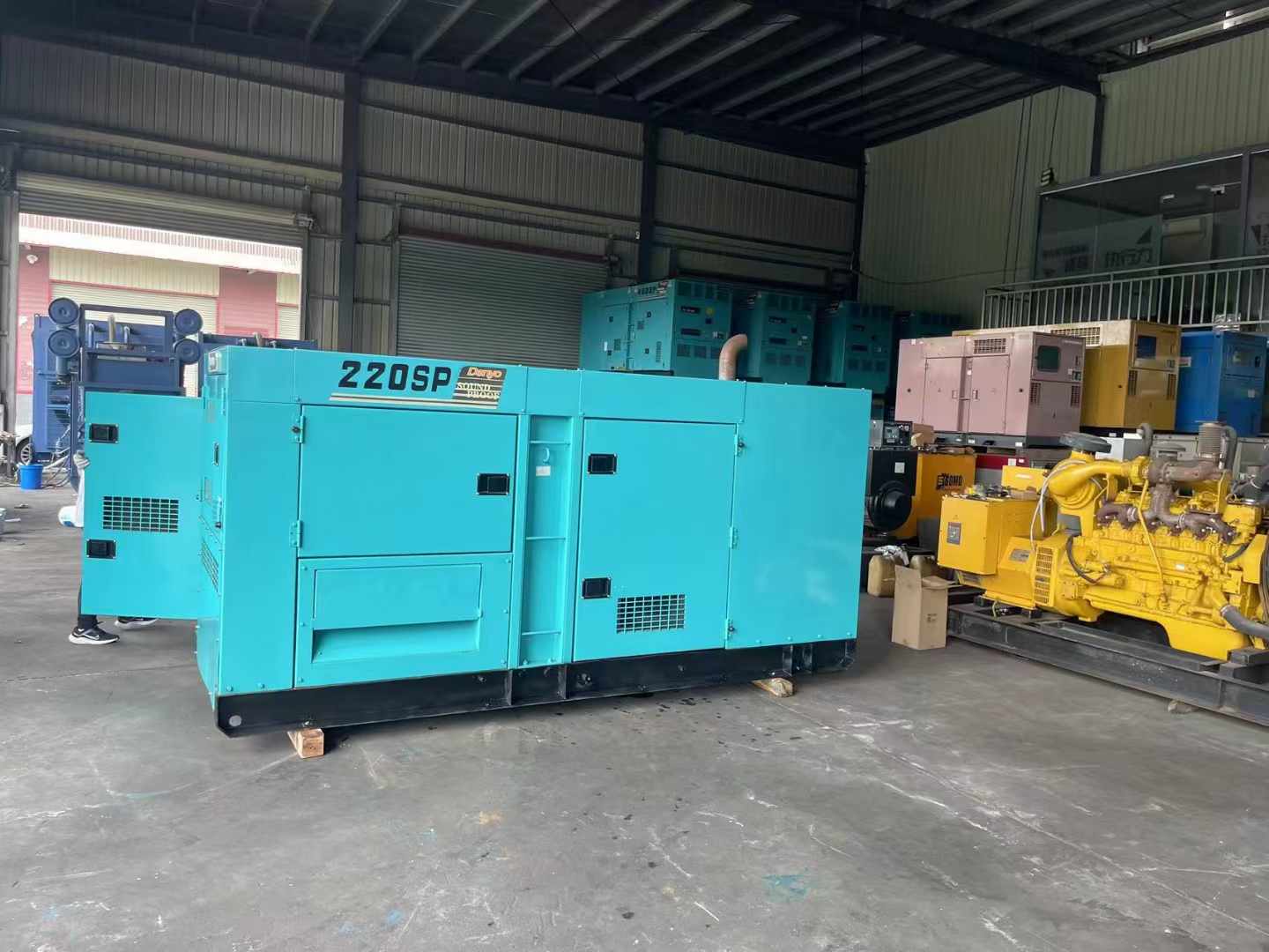 恩施800kW 柴油发电机的输出电流波动范围是多少？
