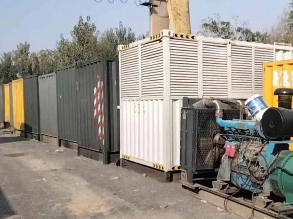 恩施200KW柴油发电机机组每小时油耗是多少？